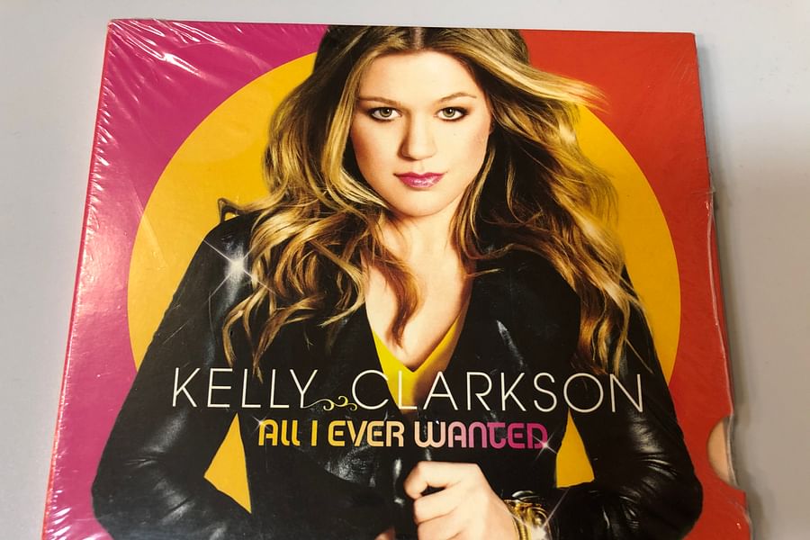 Stronger Kelly Clarkson album cover