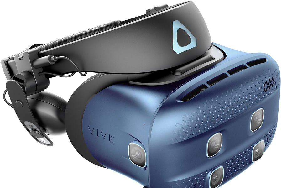 HTC Vive Cosmos VR Headset